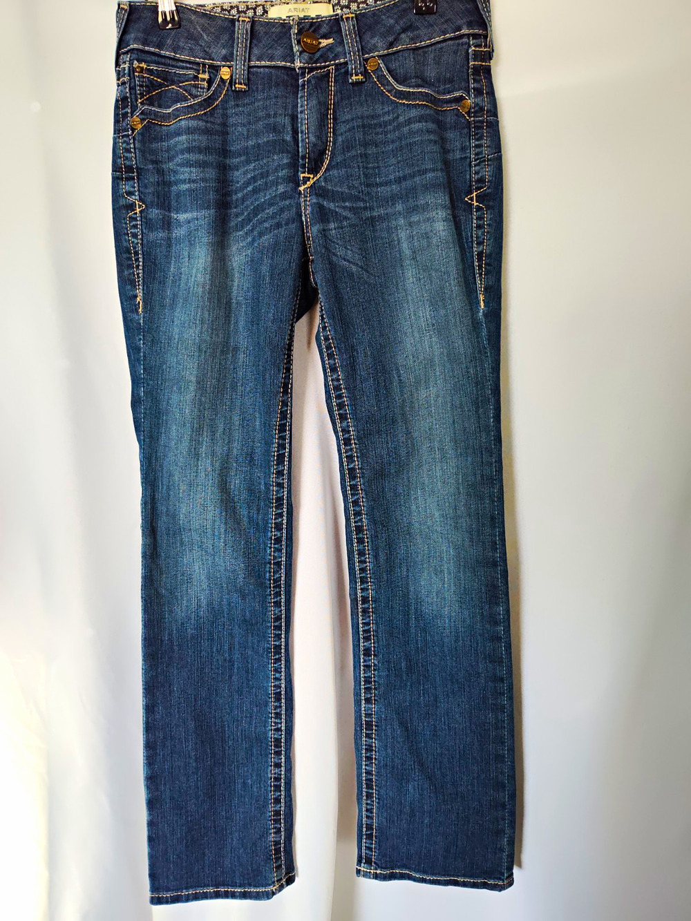Ariat R.E.A.L. Women’s Blue Denim Straight Jeans Mid Rise 5-Pocket Medium Wash